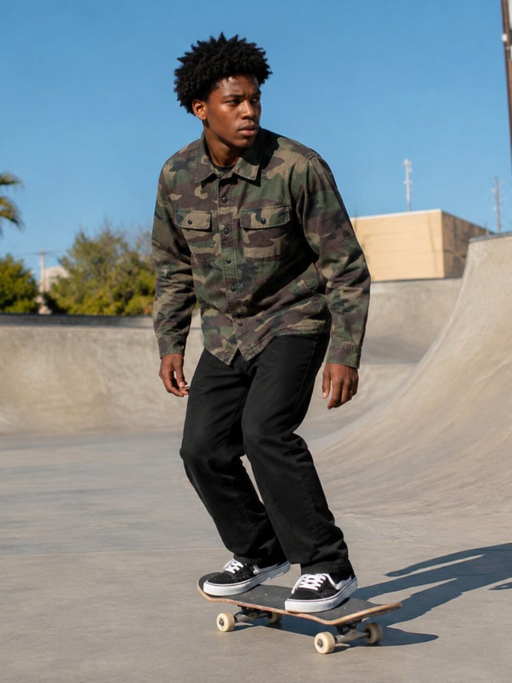 Vans Woodland Camo Military Jacket Men’s Small Classic Fit Snap Front